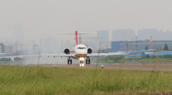 ARJ21֧߷ɻ׼ܽɻ׷